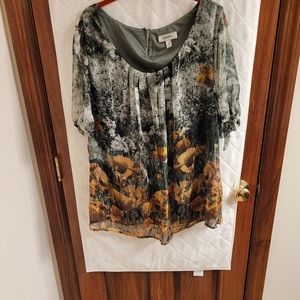 Dressbarn 2x lined green/gold blouse- short sleeve with ties on sleeves